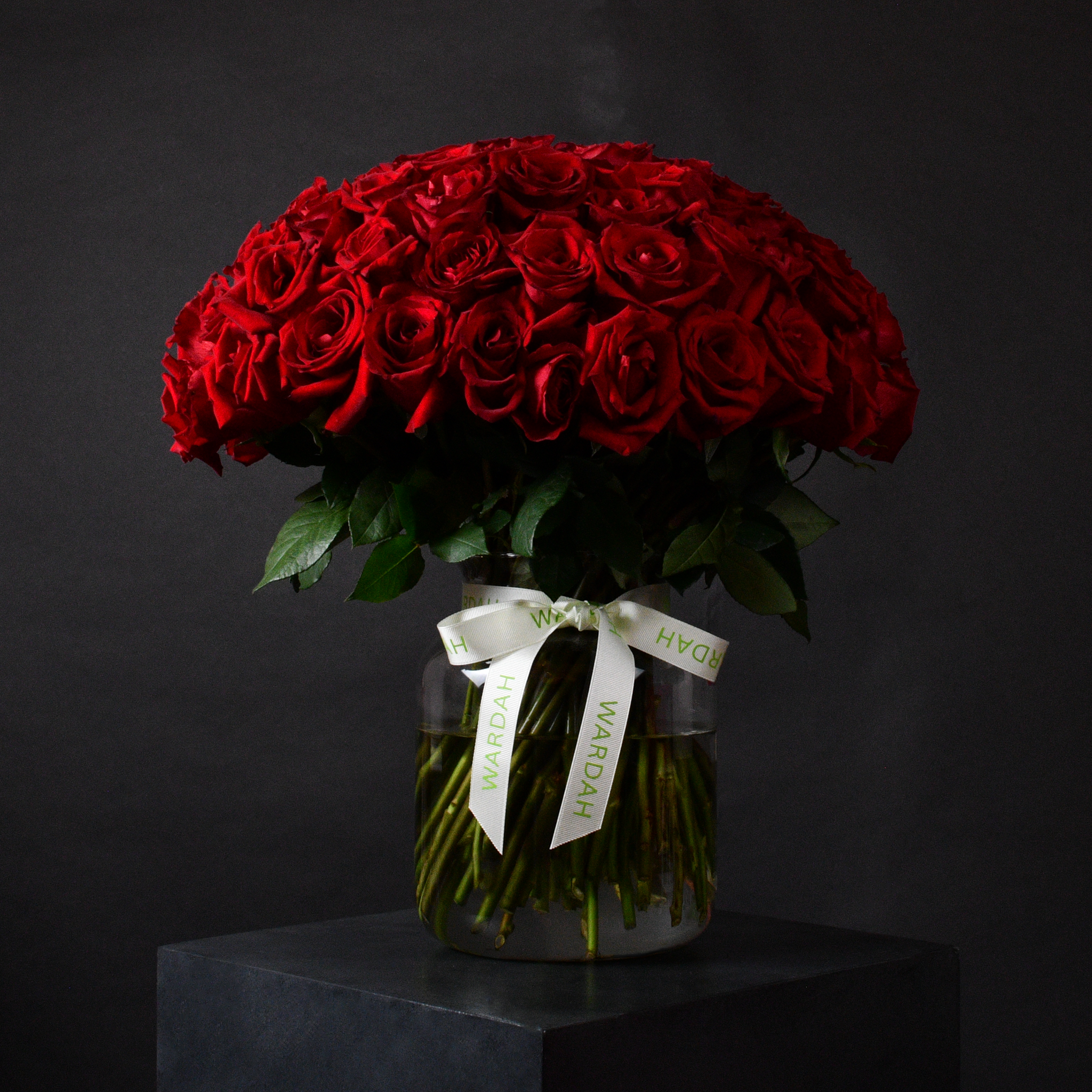 Royal Red Roses 100 Royal Red Roses Vase – WARDAH