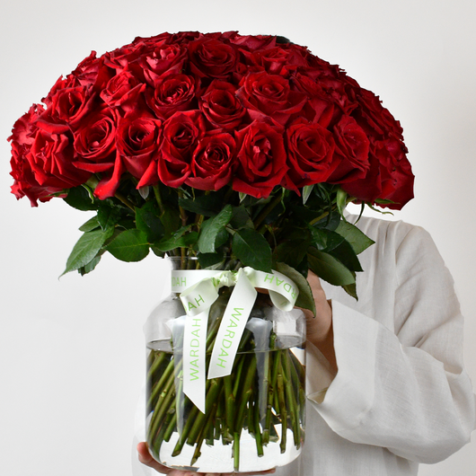 Royal Red Roses 100 Royal Red Roses Vase – WARDAH