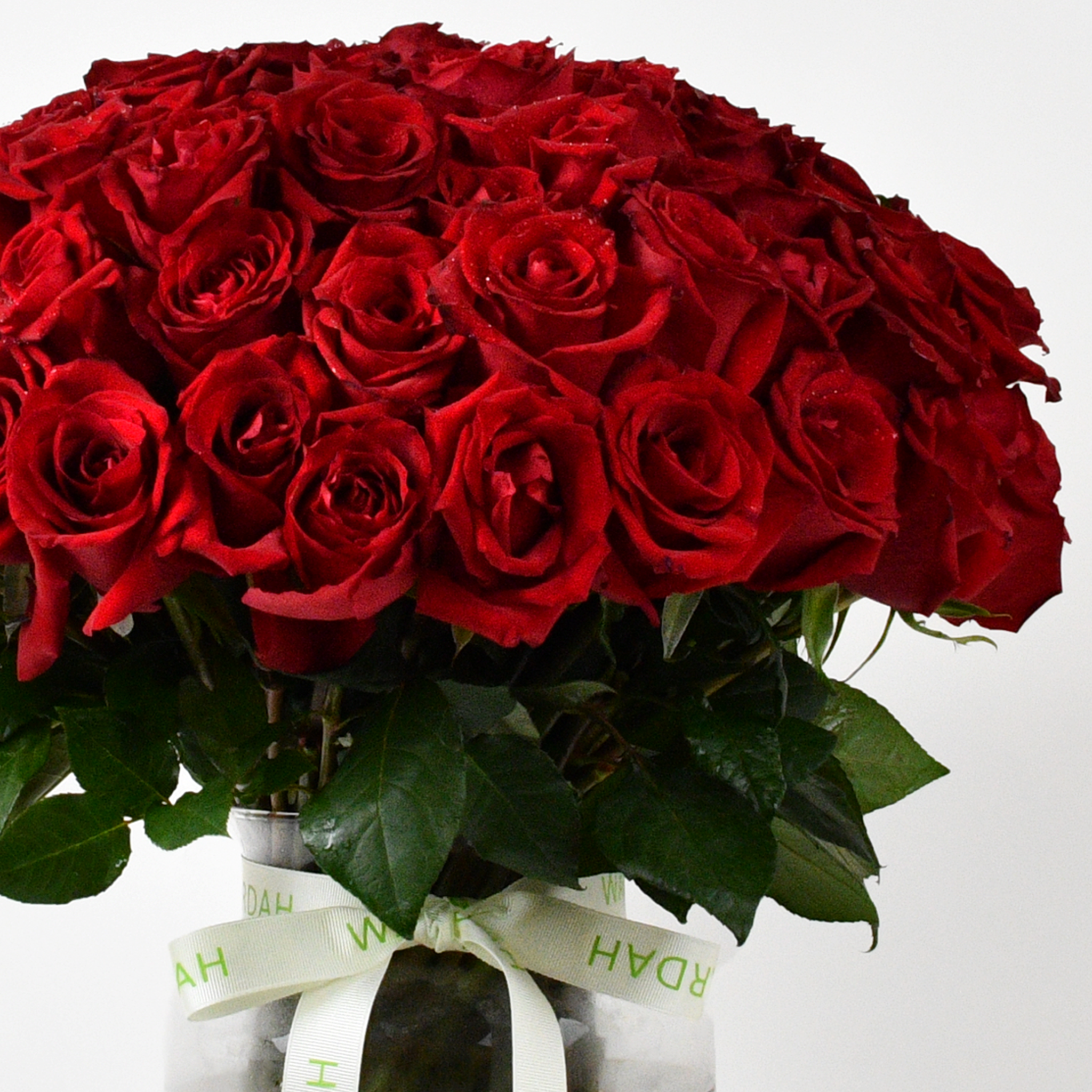Royal Red Roses 100 Royal Red Roses Vase – WARDAH