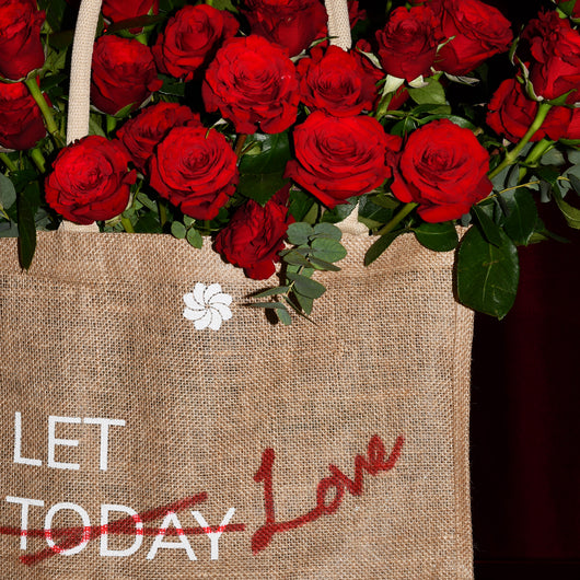 roses bag with balloons