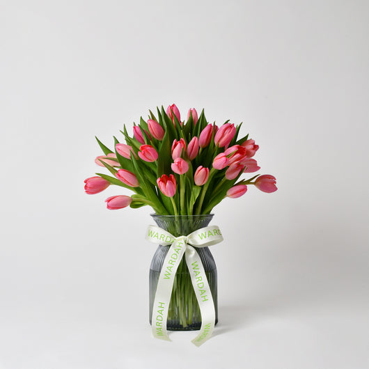 30 PINK TULIPS IN A VASE