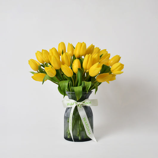 30 YELLOW TULIPS IN A VASE