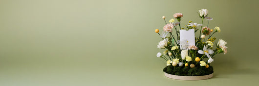 twinkle studio gift card with arrangement flowers in a tray