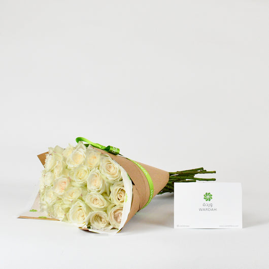 WHITE ROSES Hand Bouquet